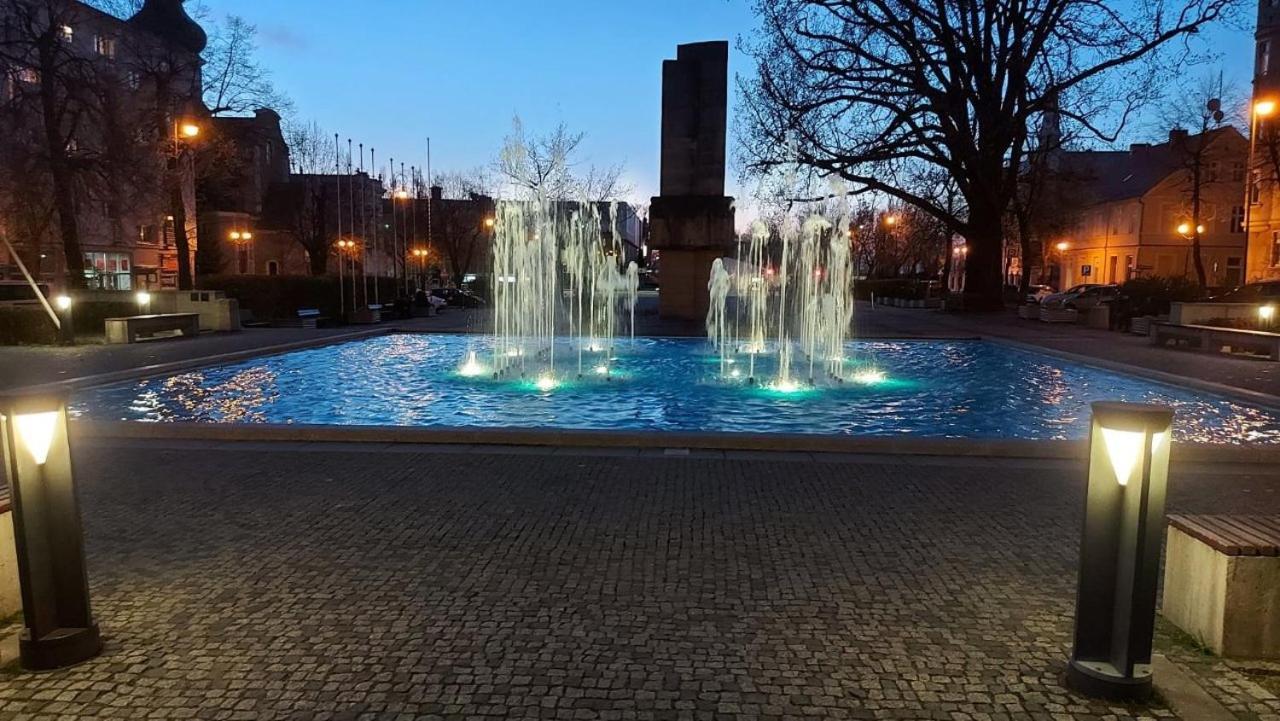 Apartamenty Przy Fontannie Зелёна-Гура Экстерьер фото